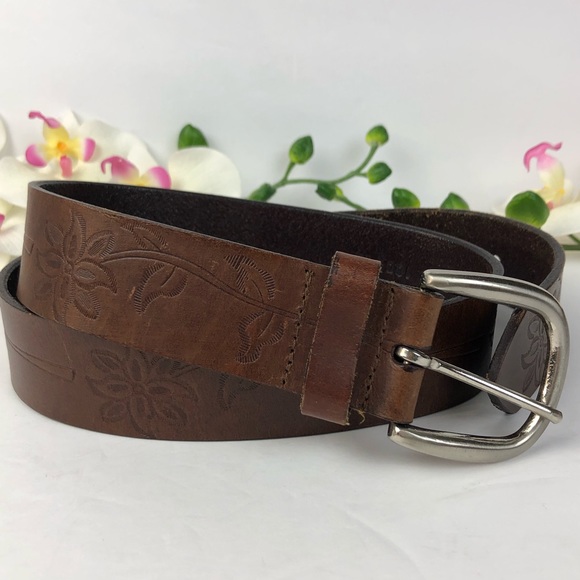 Accessories - Retro inspired embroidered genuine leather belt M